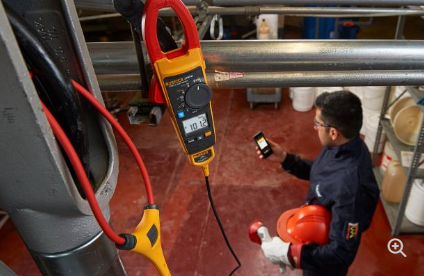 采用 iFlex® 的 Fluke 376 FC 真均方根交流/直流钳形表