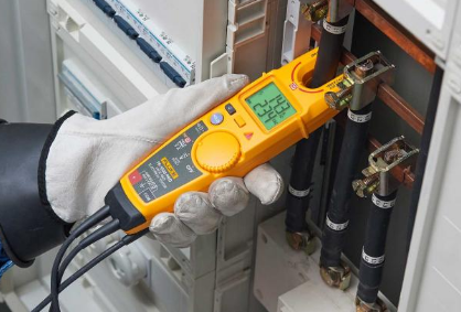 Fluke T6-1000 PRO non-contact current and voltage tester