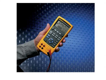 Fluke 724 温度校准器