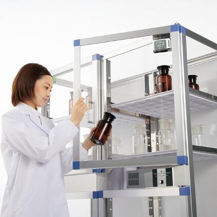 自动防潮箱 (FN型) オートドライデシケーターFN DESICCATOR AUTO-DRY